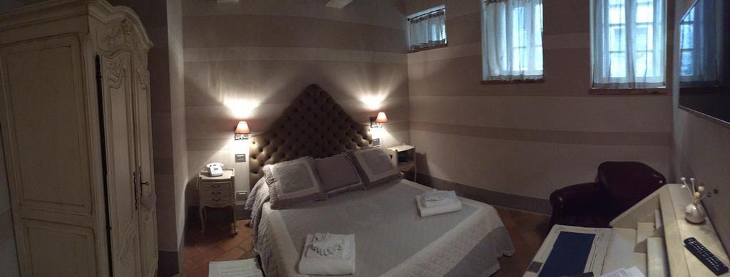 Le Bifore Cortona Room photo