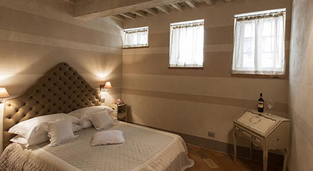 Le Bifore Cortona Room photo