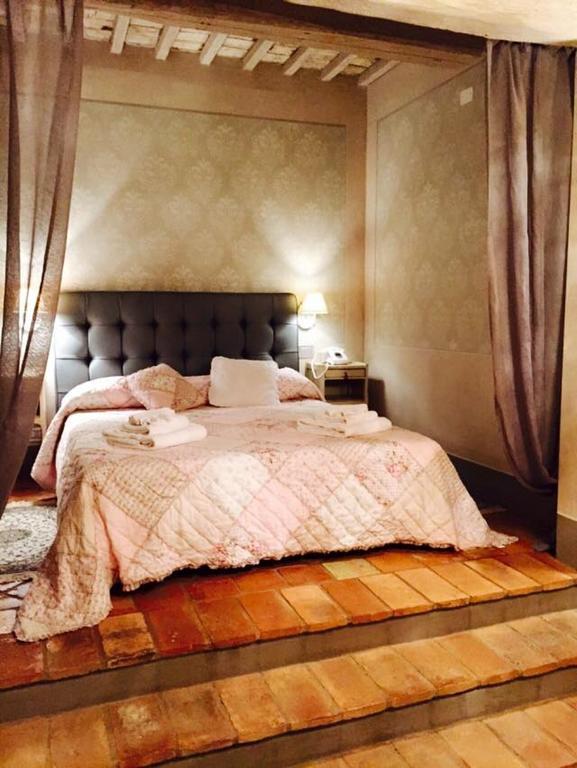 Le Bifore Cortona Room photo